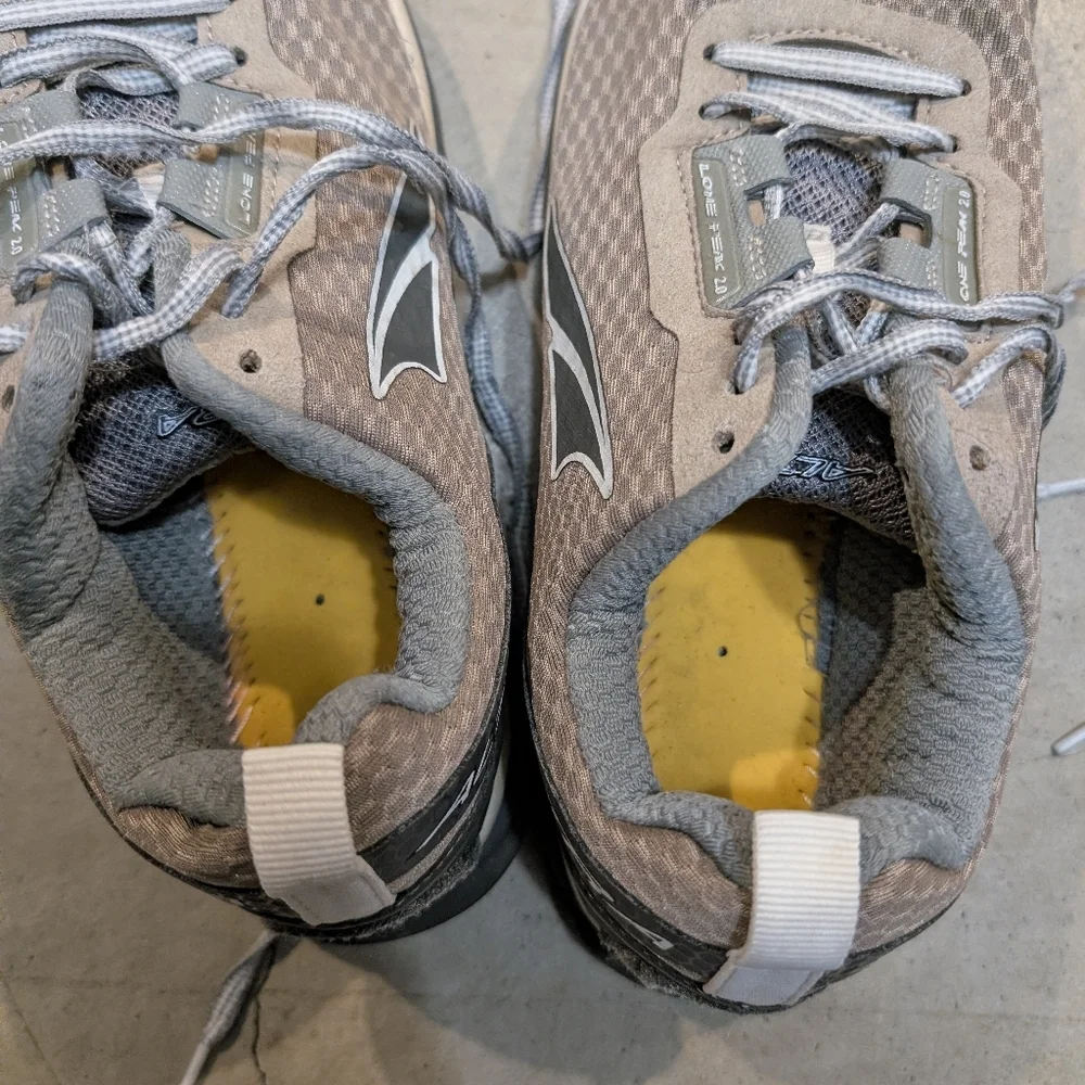 Altra Women's Tan Gray Athletic Shoes